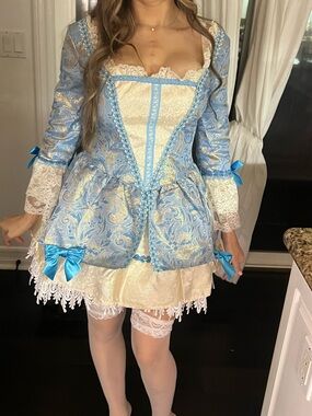 Leg avenue 2000s costume